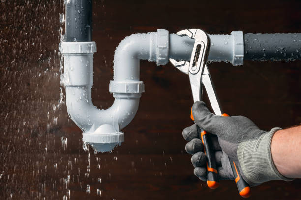 Professional Drain Cleaning technician working in Newtonia, MO